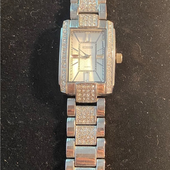 RJ Graziano Silver Tone Quartz Watch with Crystal Accents 6.5” - Picture 1 of 6